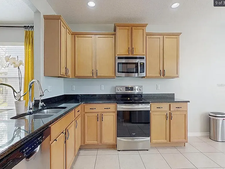 1156 Brenton Manor Dr — Photo 4