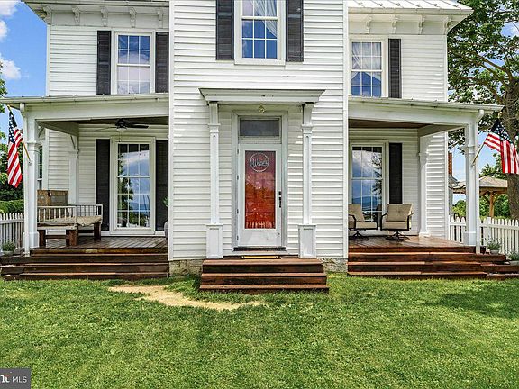 3rd image of 2239 6th St