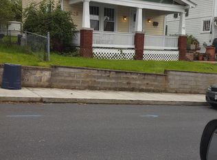 932 Trout St, Staunton, VA 24401