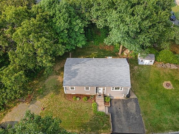 3rd image of 12 Oakwood Ave