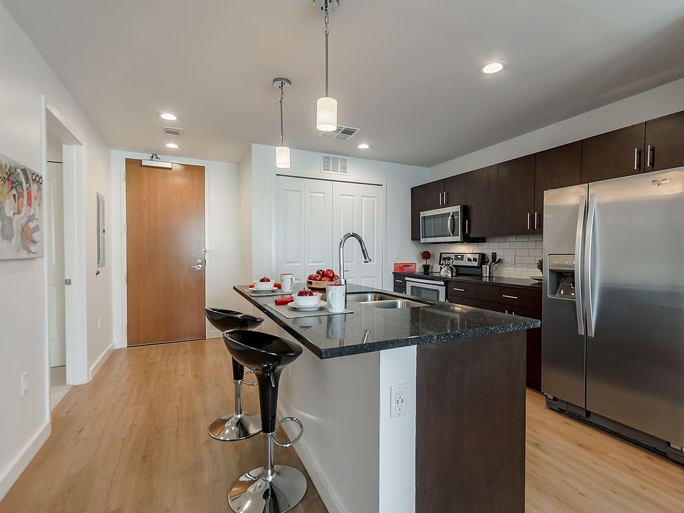 1st image of 101 Lake Ave #1805