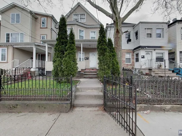 167 Harrison St, Passaic, NJ 07055