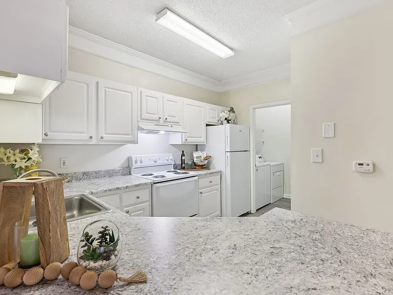 4305 Paxton Ln SW — Photo 8