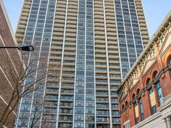 1560 N Sandburg Ter, Chicago, IL