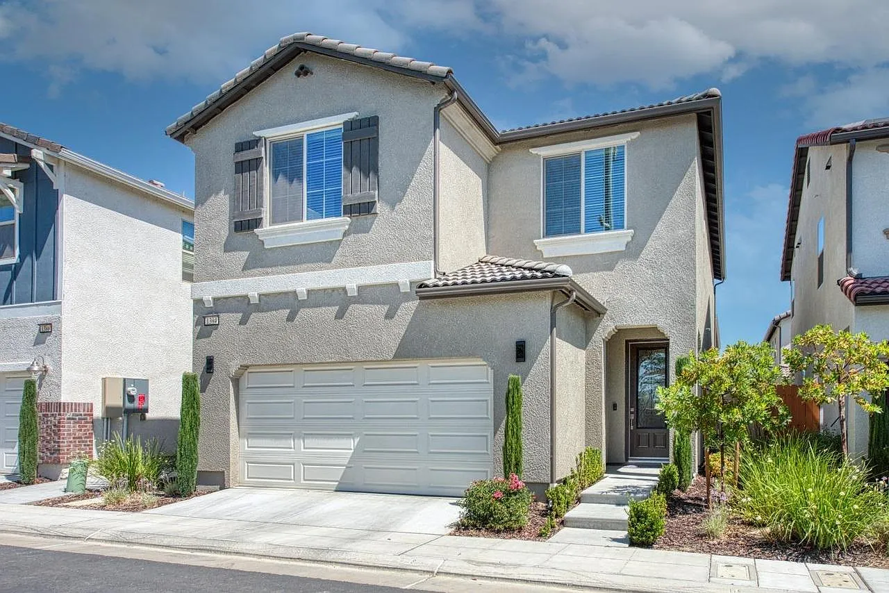 1394 E Via Dorata Way photo 1