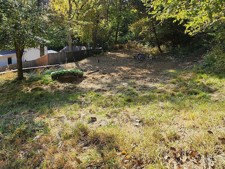 1st image of 135 Hunter Ave