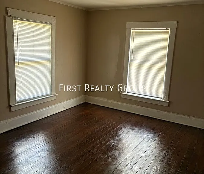 451 Hunter Ave — Photo 9