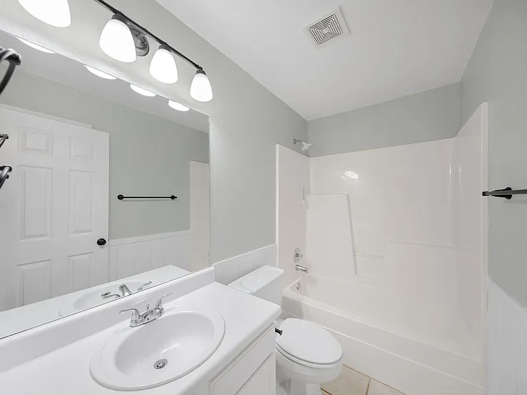 903 Tyra Ln — Photo 24