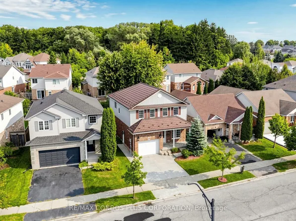 859 Brandenburg Blvd, Waterloo, ON N2T 2X6