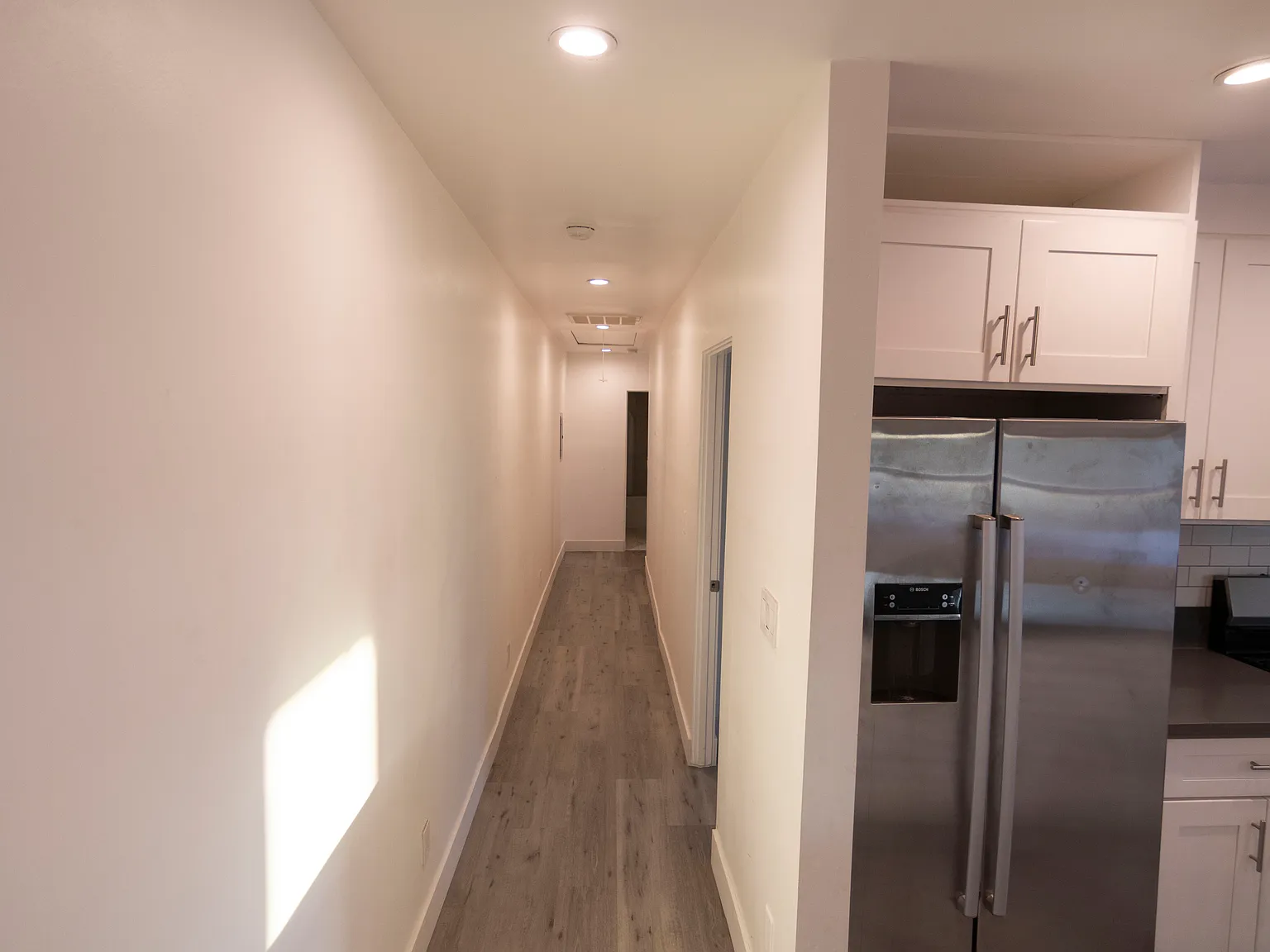 3 bed, 1100 sqft, $4,000 — Photo 4