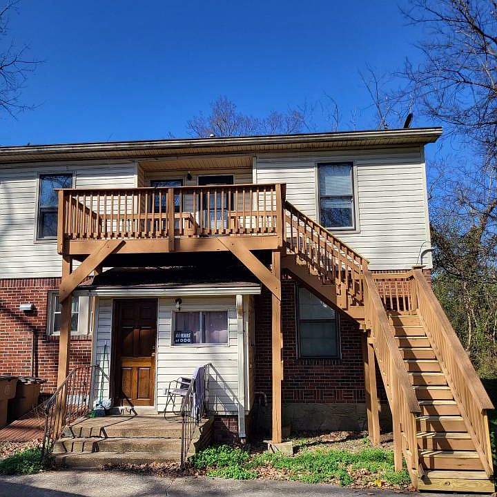 1st image of 272 Cumberland Cir #1