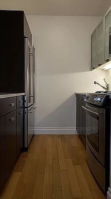 4th image of 212 E 47th St APT 19E