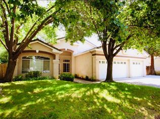 1925 Carolina Ave, Clovis, CA