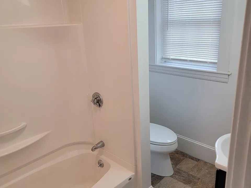 445 Canal St #3