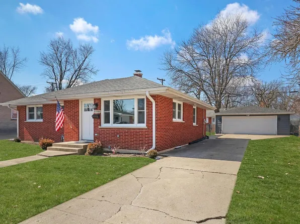 2532 N Jackson St, Waukegan, IL 60087