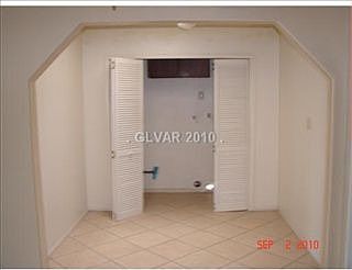 3rd image of 4113 Sunrise Ave
