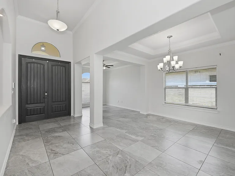 7225 Sylvia Plath Dr — Photo 2
