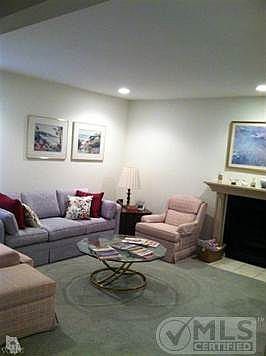 4th image of 1124 Bright Glen Cir
