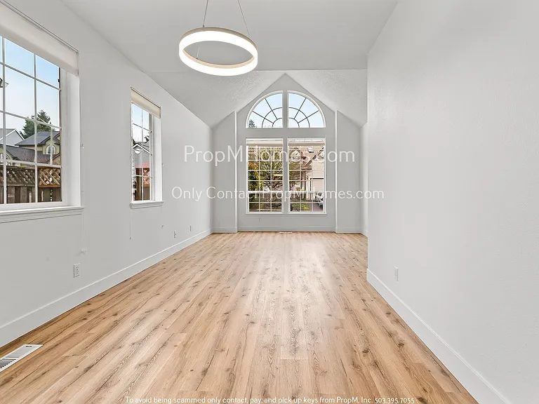 16860 NW Paddington Dr — Photo 3