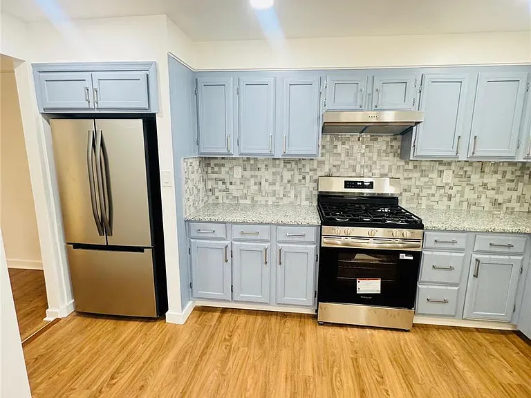 622 Cleveland St — Photo 9