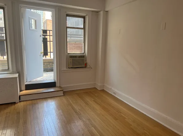 150 East 39th Street 1606 image 1 of 8