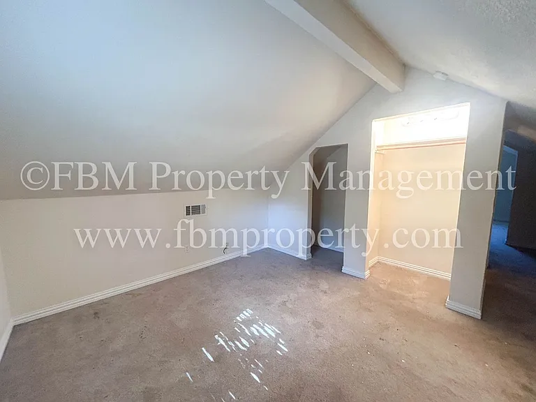 10693 S FM 148 — Photo 16