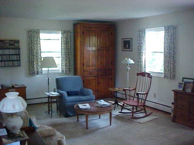 4th image of 8 BLUE SPRUCE Lane