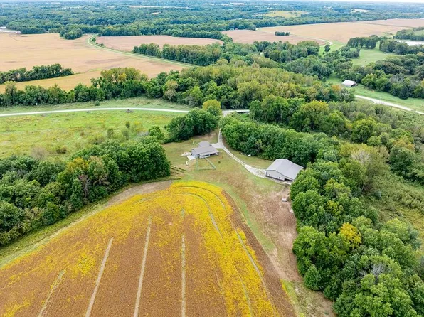 57989 Flint Hill Rd, New London, MO 63459