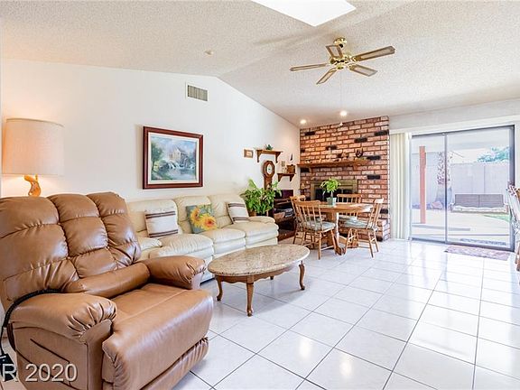 3rd image of 6479 Southern Pine Way