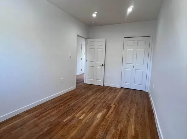 718 Rosedale Avenue image 6 of 9