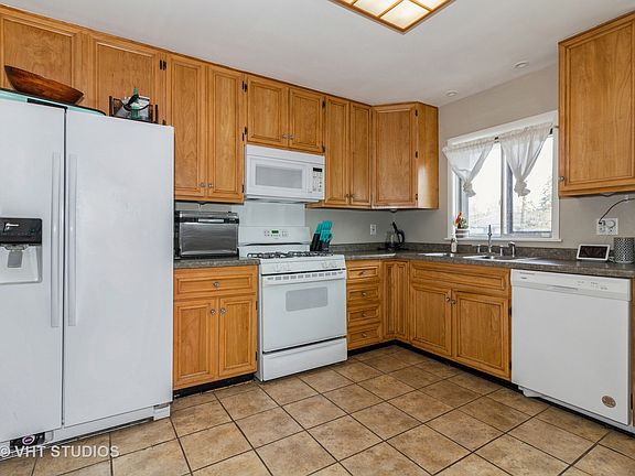 5th image of 811 Lacy Ave N