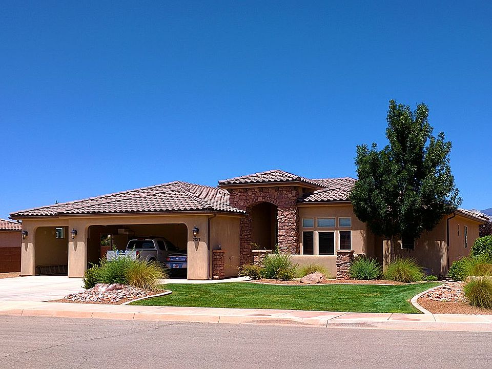 Corner Lot, 3 Car Garage, RV