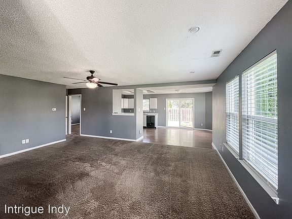 3rd image of 580 Tracy Ln