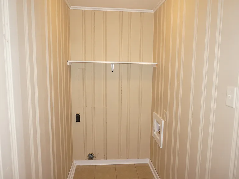 1217 Timothy Dr — Photo 17