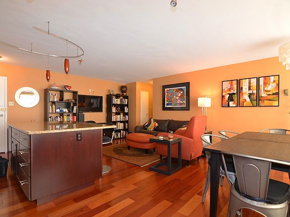 2nd image of 1210 N Taft St APT 204