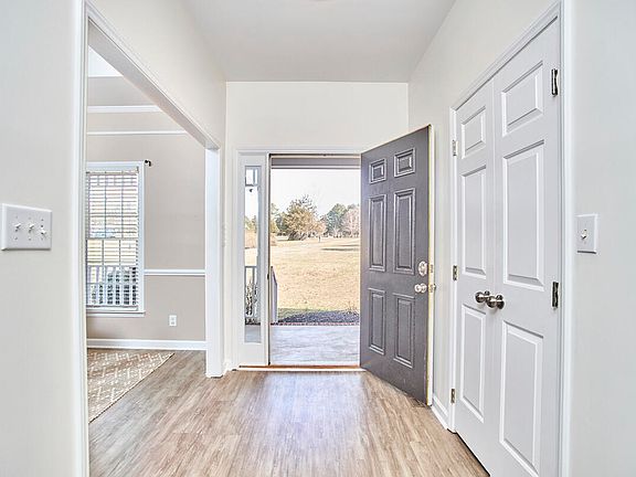 4th image of 2405 Old Stone Rd