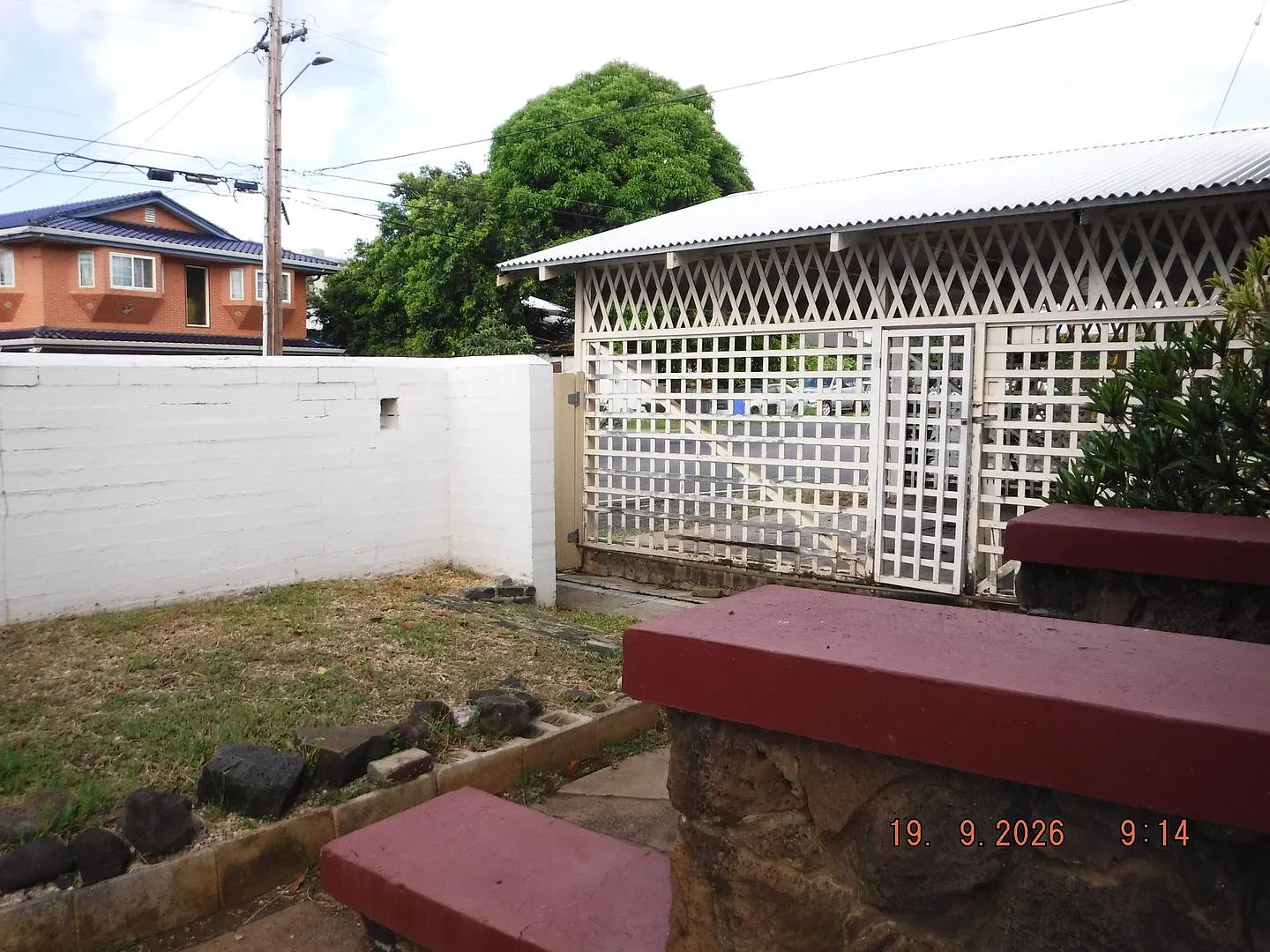 1932 Dole Street — Photo 4