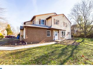 209 S Fieldstone Ct, Yardley, PA 19067