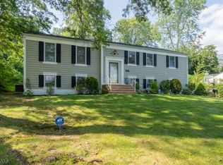 36 Girard Ave, Chatham, NJ 07928
