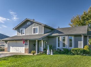 910 Fort, Papillion, NE 68046