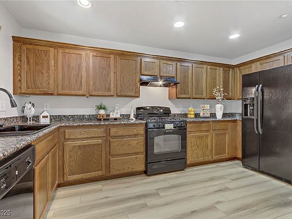 4th image of 4793 Cannon Hill Ct