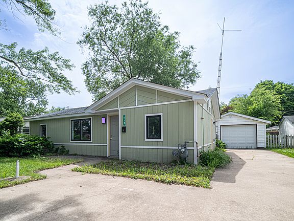 2nd image of 179 N Levasseur Ave