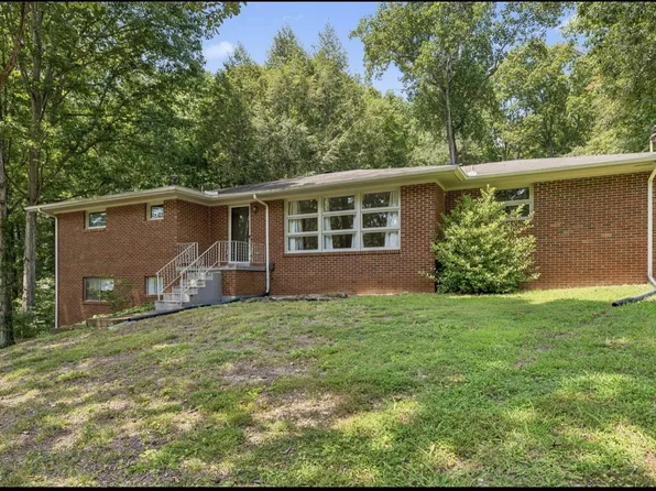 4027 Beverly Hills Dr, Pegram, TN 37143