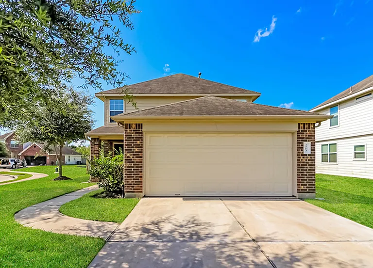 2503 Costa Verde Way — Photo 1