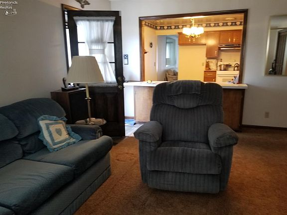 5th image of 315 Douglas Dr