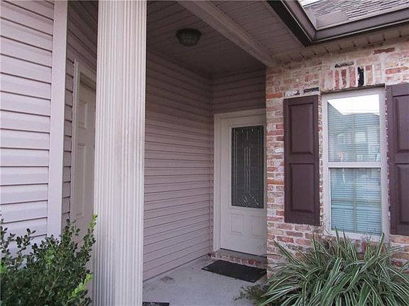 3rd image of 4807 Finch St