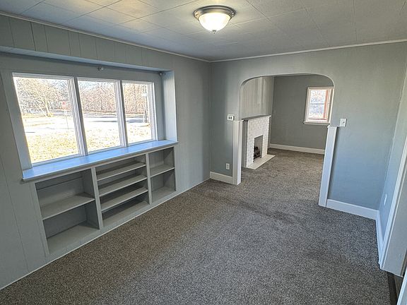 5th image of 1056 Burkhardt Ave