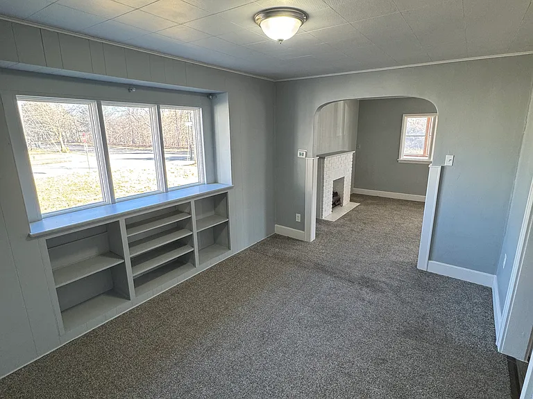 1056 Burkhardt Ave — Photo 5