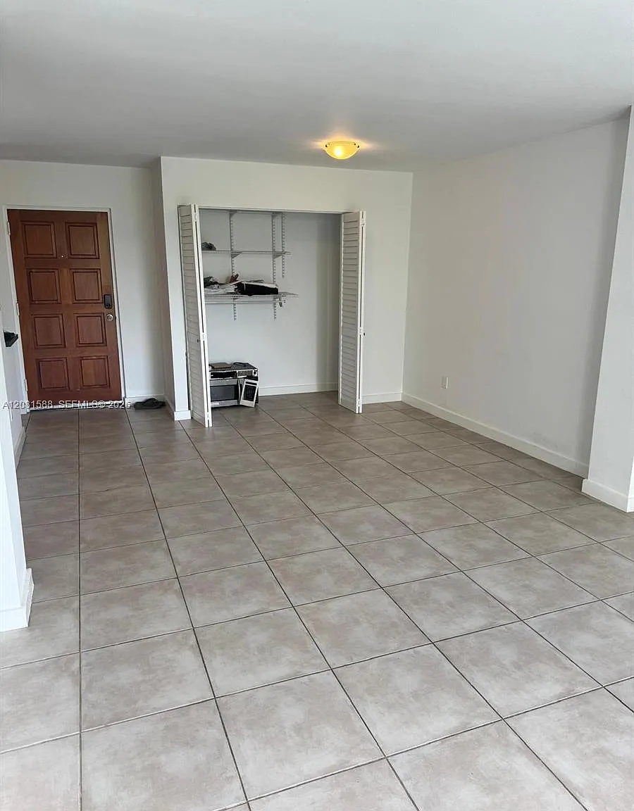 Nirvana Condo No One Cond — Photo 4