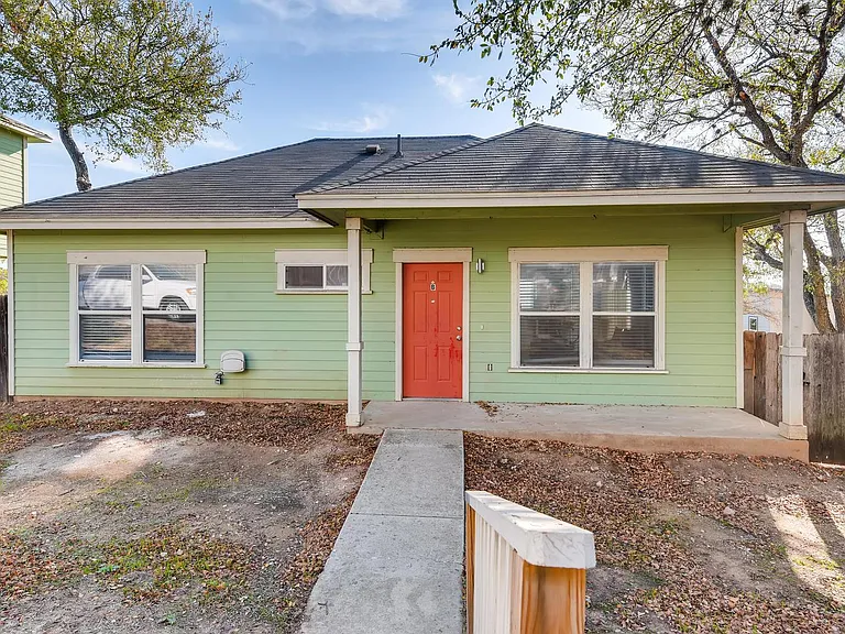 5303 Delores Ave #B — Photo 2